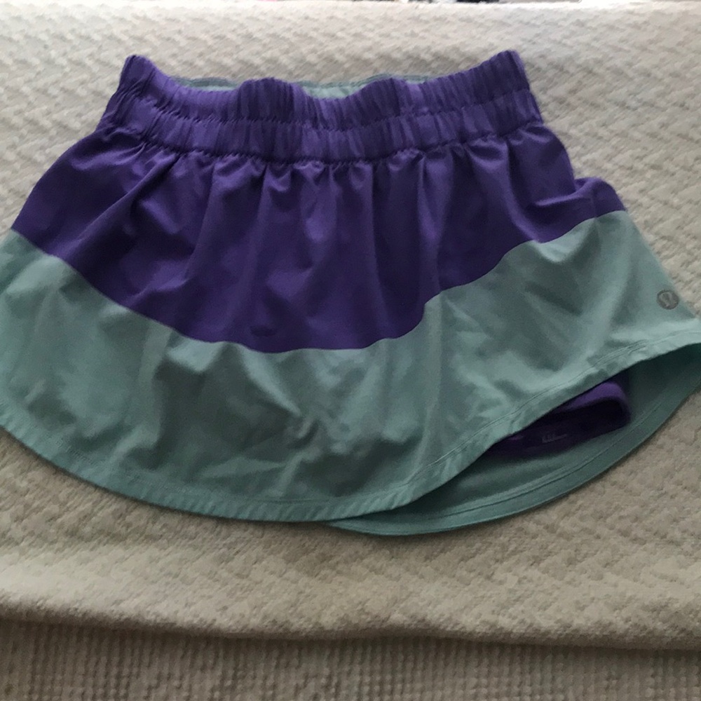 Lululemon Breeze by Skirt Size 4